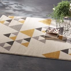Tapis Triangle 120x170 Ilan Moutarde Atmosphera -Décoration De Meubles tapis triangle 120x170 ilan moutarde atmosphera 1